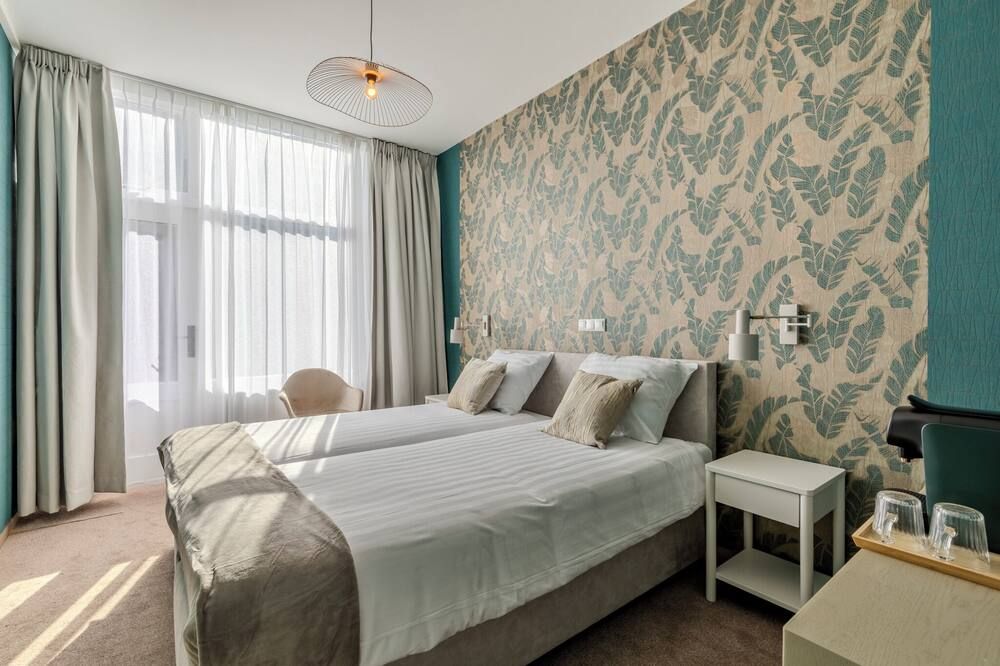 Hotel de Zon anno 1870