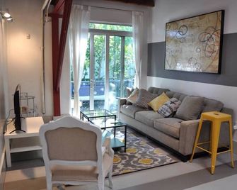 Spacious 1br/2ba Inman Park Loft - Atlanta - Sala de estar