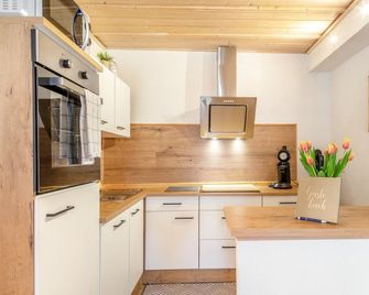 Apartment 'Fewo Edelweiss' with Private Sun Terrace and Wi-Fi - Breitenberg - Cocina