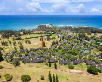 Beach Glam at Turtle Bay on the golf course - Kahuku