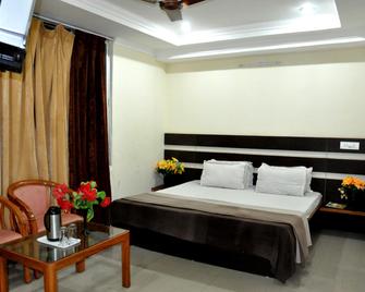 Hotel Triund - Dharamshala - Bedroom
