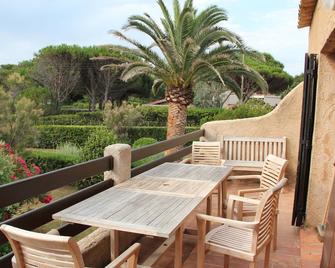 1st floor apartment in house, 40m from the beach - Ramatuelle - Balkon