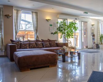 فندق ويست - براتيسلافا - ردهة