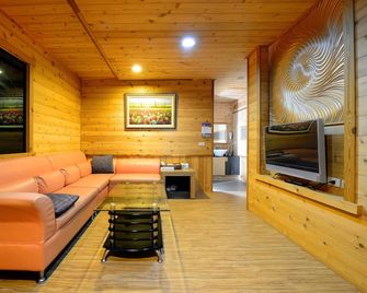 Spring Ground Resort - Ren-ai Township - Stue