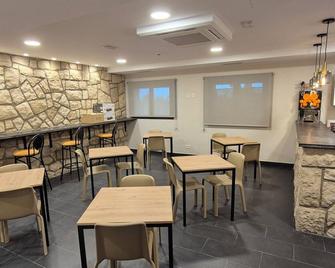 Vineam Hotel - La Muela - Restaurante