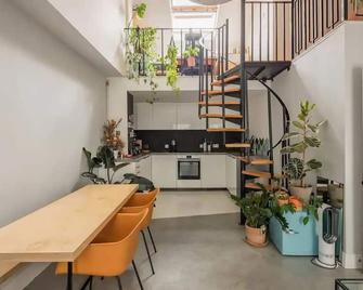 Stylish Georgian loft 3beds in London - London - Kitchen