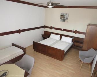 Bar Pension Lang - Frauenkirchen - Slaapkamer