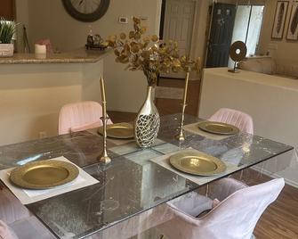 Gorgeous house in Irvine - Irvine - Dining room
