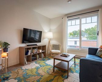 Suite 201 - 470 Main - Port Williams - Living room