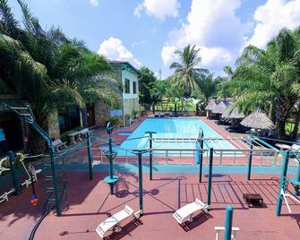 Colosseum Boutique Hotel & Spa - דר א-סאלאם - בריכה