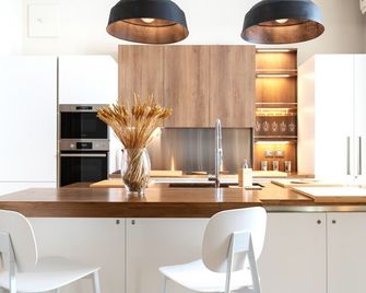 Amenano Apartments - Catania - Kitchen