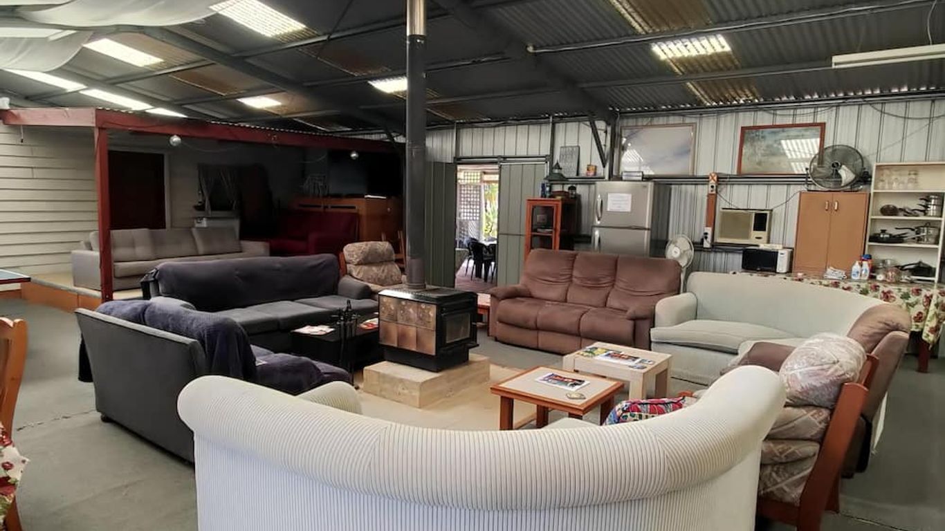 إنغلوود موتيل آند كرافان بارك