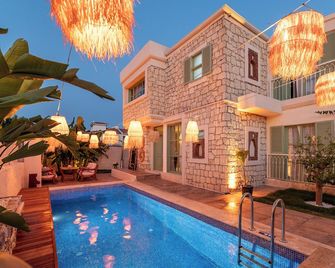 Cerenity Alaçatı - Cesme - Piscina