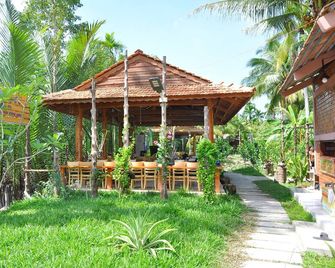 Ben Tre Farm Stay - Ben Tre - Patio