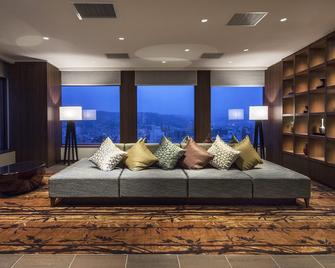 Holiday Inn Ana Kanazawa Sky - Kanazawa - Living room