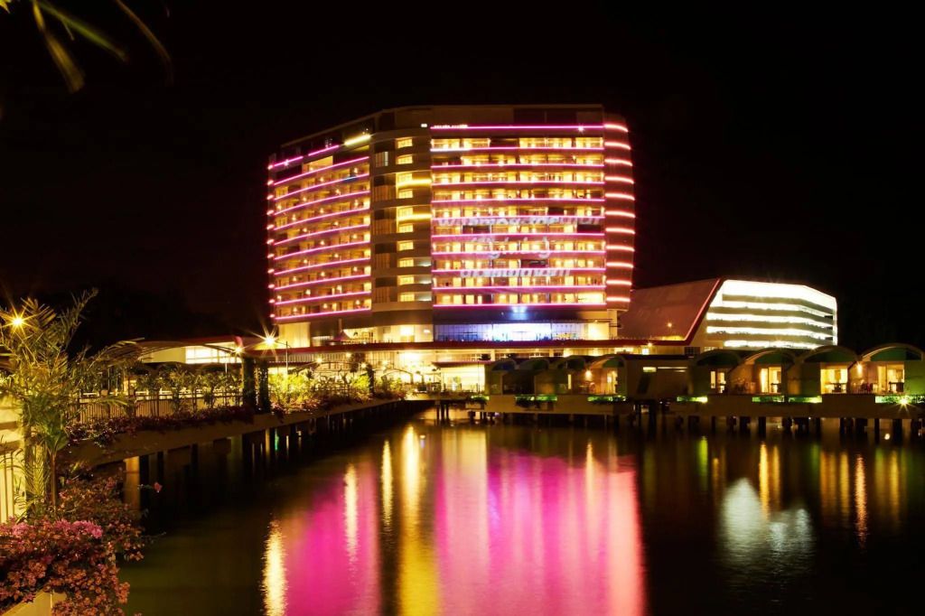 ليكسيز هيبيسكوس بورت ديكسون