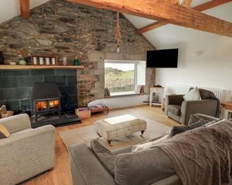 Fferm Porthdafarch South Farm House, Pet Friendly In Trearddur Bay - Holyhead - Wohnzimmer