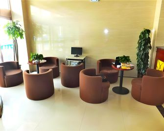Green Tree Inn Xingtai Shahe Jingguang Road - Xingtai - Lobby