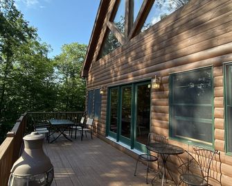 Njoy Charm - Gorgeous Family And Pet Friendly Home - Bridgton - Balcony