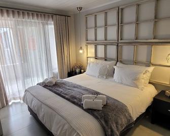 Rox and Sea Country Lodge - Langebaan - Bedroom