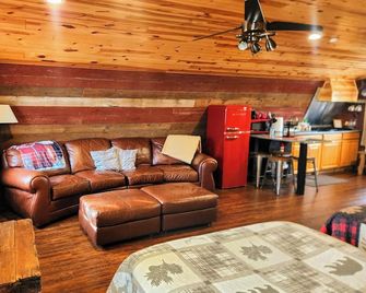 The Urban Barn! private parking - Nevada - Sala de estar
