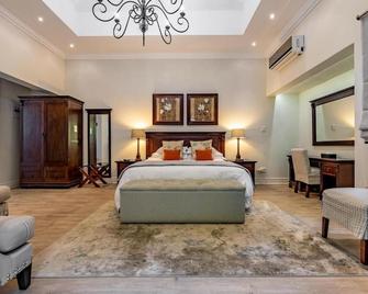 Sheppard Boutique Hotel - נלספרייט - חדר שינה