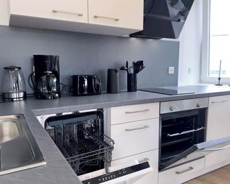 Zentrale Wohlfühloase mit Parkplatz - Osnabrück - Küche