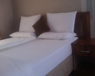 Jeara Guest House - Serule - Habitación