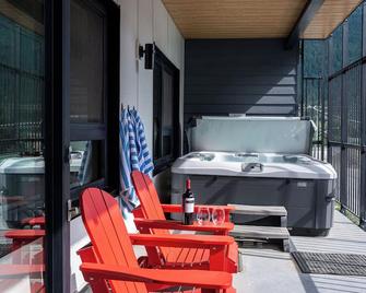 The Grizzly Basin by Revelstoke Vacation - Revelstoke - Balcony