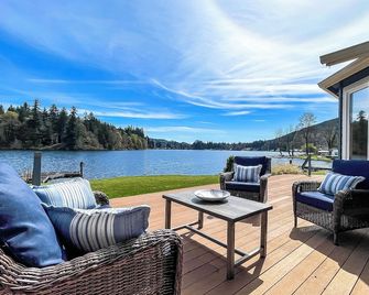 Lake McMurray Lodge - Waterfront Farmhouse w/ 5 Bedrooms + - Mount Vernon - Балкон