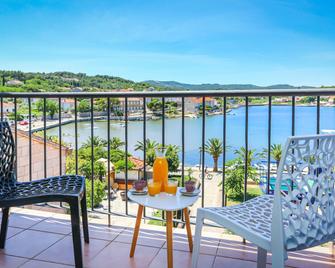 Hotel Lumbarda - Lumbarda - Balcón