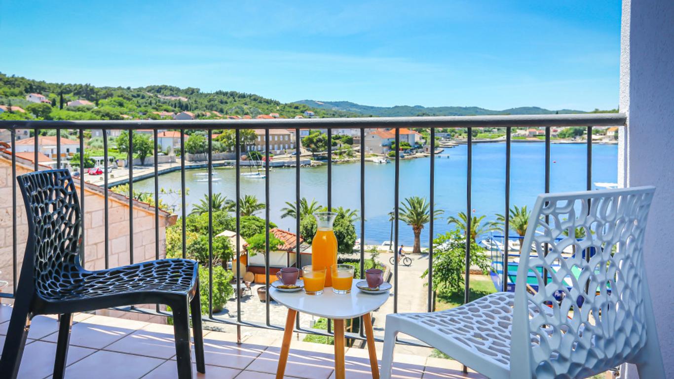 Hotel Lumbarda