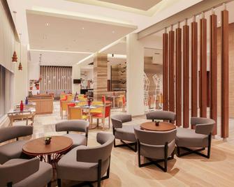 ibis Kochi City Centre - Kochi - Ruang makan