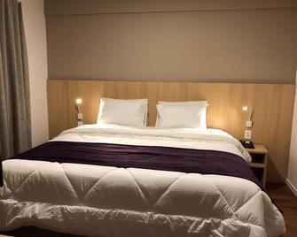Legacy Hotel - Guaratinguetá - Bedroom