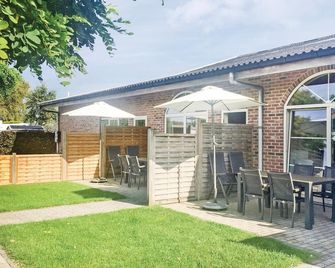 2 Bedroom Amazing Home In Groede - Groede - Patio