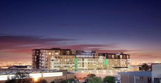DoubleTree by Hilton Cape Town - Upper Eastside - Cape Town - Building