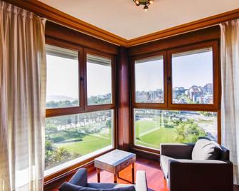 Sardinero beach with amazing views - Santander - Living room