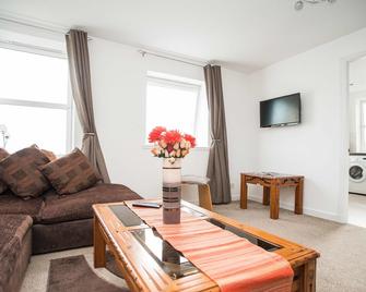 Gallowgate Apartment - Aberdeen - Living room