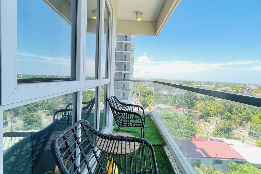 The Palladium Retreat - Iloilo City - Balcón