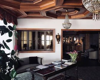 Hotel Regina Terme - Leukerbad - Lobby