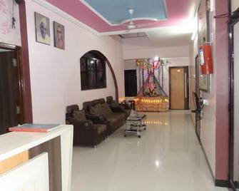 Hotel Amit Plaza - Dhule - Lobby