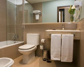 Hotel y Apartamentos Conilsol - Conil de la Frontera - Bathroom