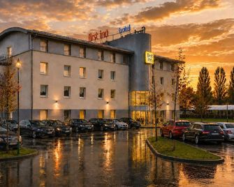First Inn Hotel Paris Sud Les Ulis - Les Ulis - Gebouw
