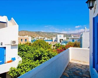 Hotel Landeris - Katapola - Balkon