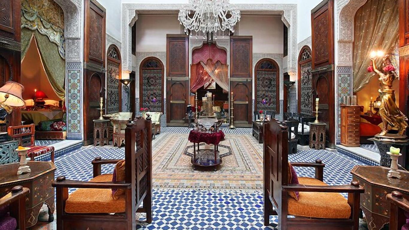 فنقد رياض أرابيسك فاس