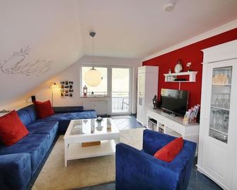 Ferienwohnung M am Kurpark inkl. MeineCard+ - Willingen - Living room