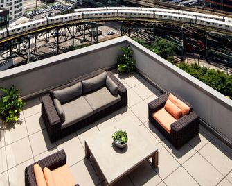 Hilton Garden Inn Long Island City New York - Queens - Balkon