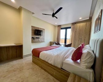 The Park Green - Mughalsarāi - Bedroom