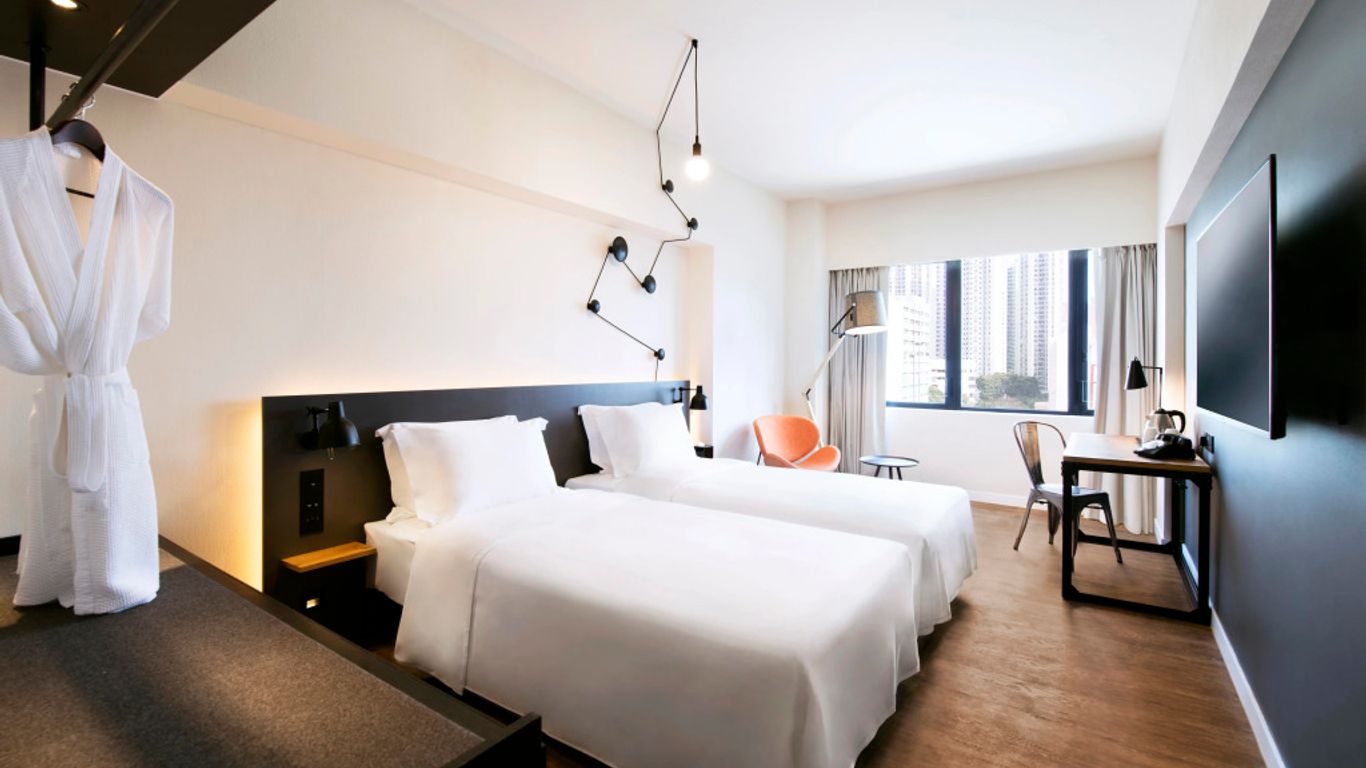 بنتا هوتل هونج كونج، توين مون