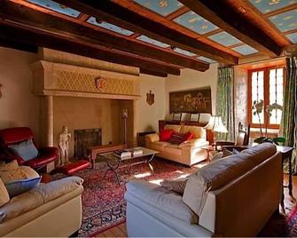 12th Century Templar Watchtower And Manor House With Stunning Views - Les-Pechs-du-Vers - Sala de estar
